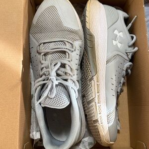 Under Armour Charged Commit TR 2 in Gray and White-Lightly Used&Like New!